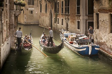 Photo walk to discover hidden Venice